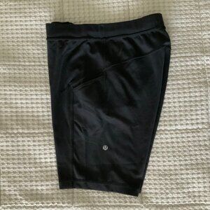 lululemon Men's Yoga Shorts Size M